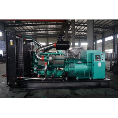 500kw乾能柴油發(fā)電機(jī)組-乾能12缸柴油機(jī)12V135BZLD-1柴油發(fā)電機(jī)組,缸徑/行程：135/155mm,柴油發(fā)電機(jī)組水冷發(fā)動(dòng)機(jī)功率550KW,柴油發(fā)電機(jī)組配套馬拉松斯坦福發(fā)電機(jī)。廠價(jià)直銷歡迎選購(gòu)：13773399855。