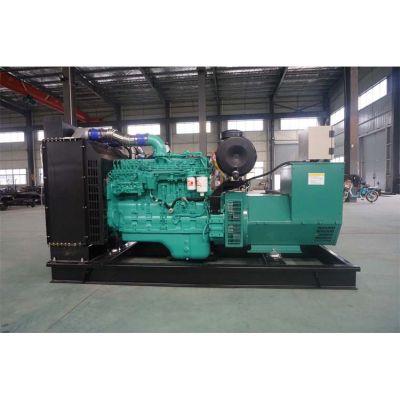 200kw東風康明斯柴油發電機組-東風康明斯6缸柴油機6LTAA8.9-G3柴油發電機組,缸徑/行程：140/152mm,柴油發電機組水冷發動機功率230KW,柴油發電機組配套馬拉松斯坦福發電機。廠價直銷歡迎選購：13773399855。
