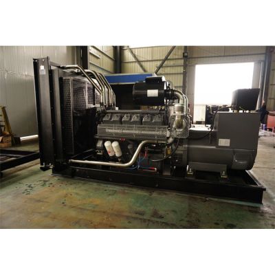 600kw無錫動(dòng)力柴油發(fā)電機(jī)組-無錫動(dòng)力12缸柴油機(jī)WD287TAD58柴油發(fā)電機(jī)組,缸徑/行程：138/160mm,柴油發(fā)電機(jī)組水冷發(fā)動(dòng)機(jī)功率638KW,柴油發(fā)電機(jī)組配套馬拉松斯坦福發(fā)電機(jī)。廠價(jià)直銷歡迎選購：13773399855。